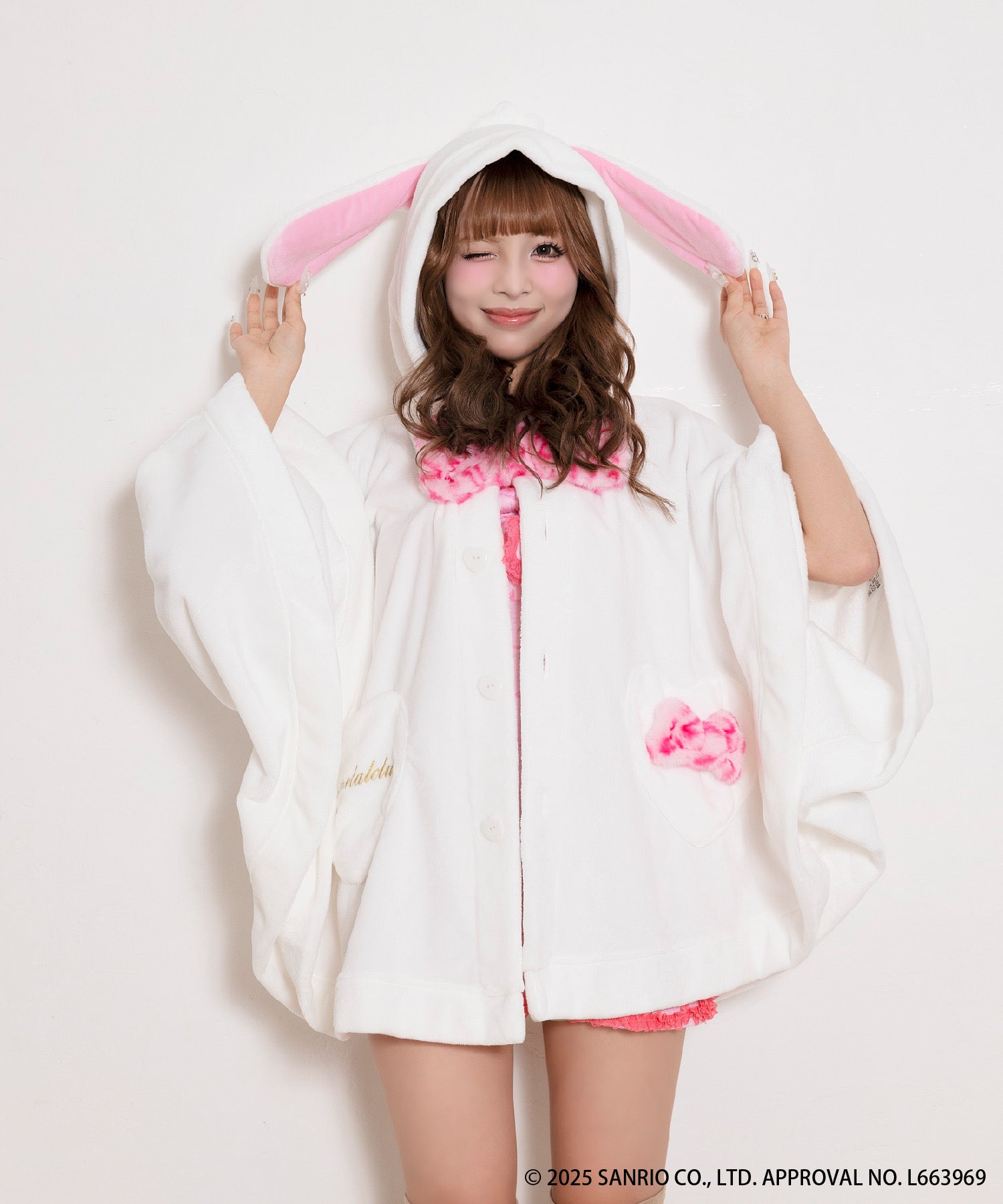 Babymetalclubサンリオコラボケープ(しろうさ)